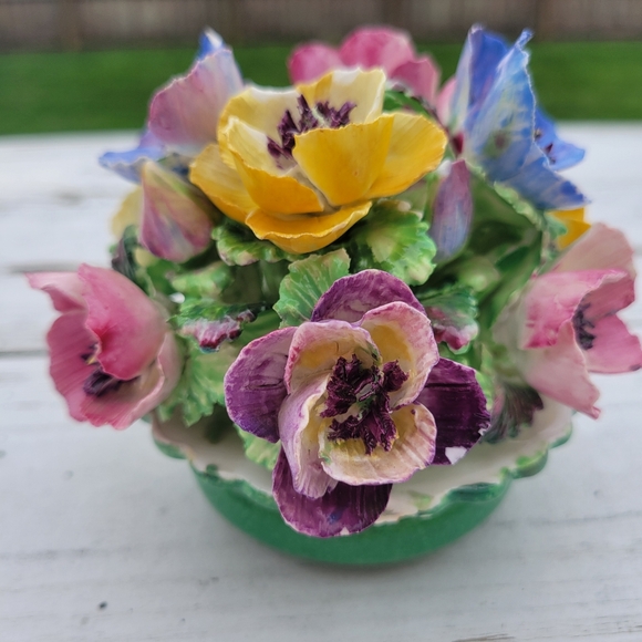 Vintage Crown Staffordshire Bone China Colorful Floral Bouquet ~ Pretty w/ FLAWS - Picture 10 of 16